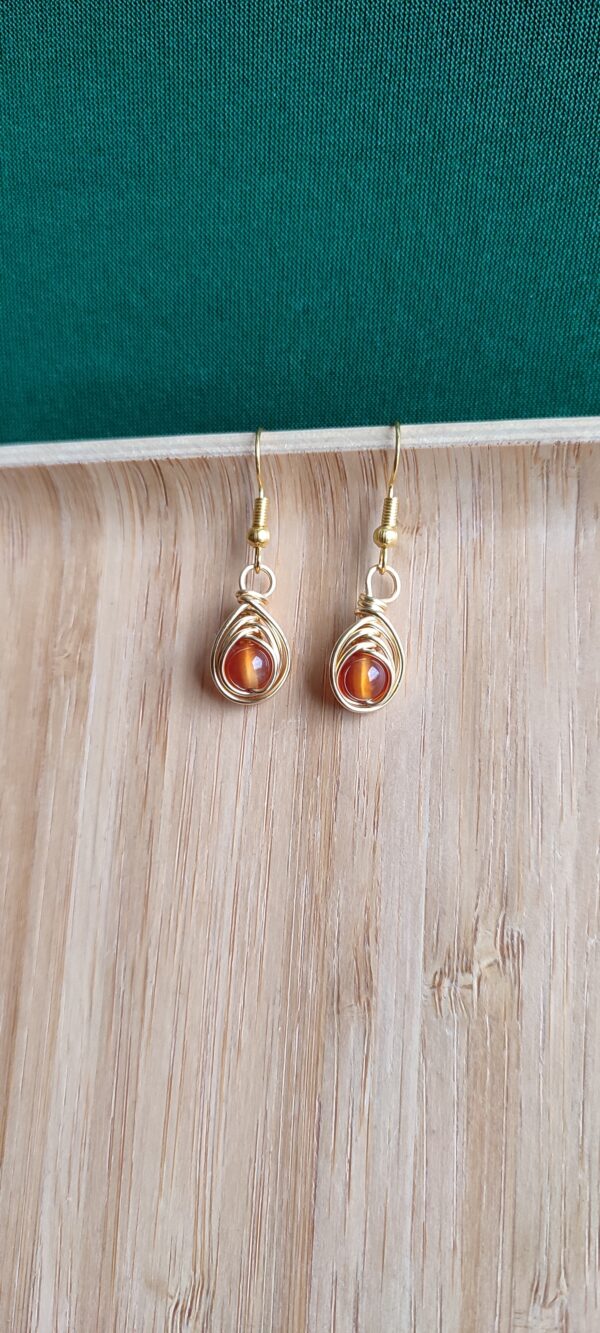 Orecchini con corniola - Modello Menat