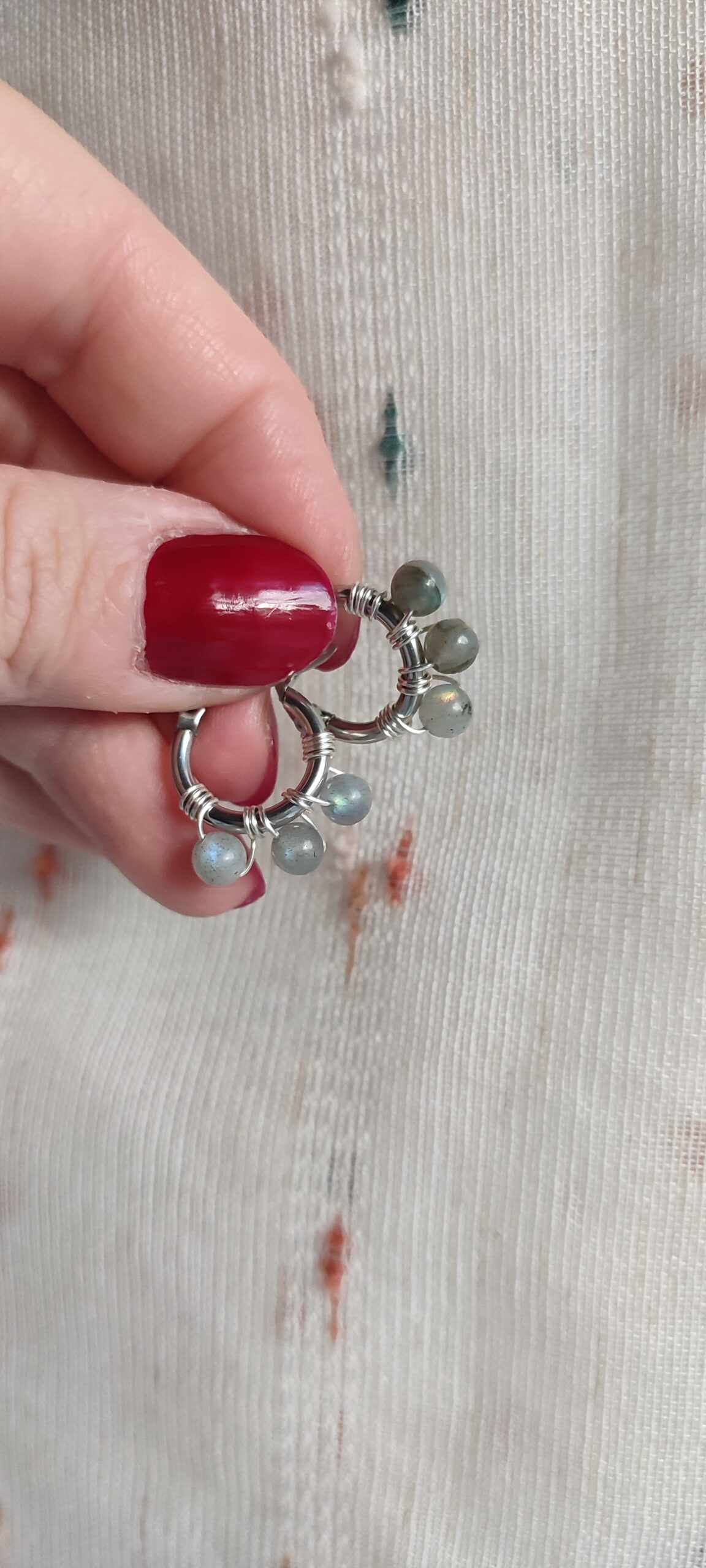 Cerchi argentati con labradorite