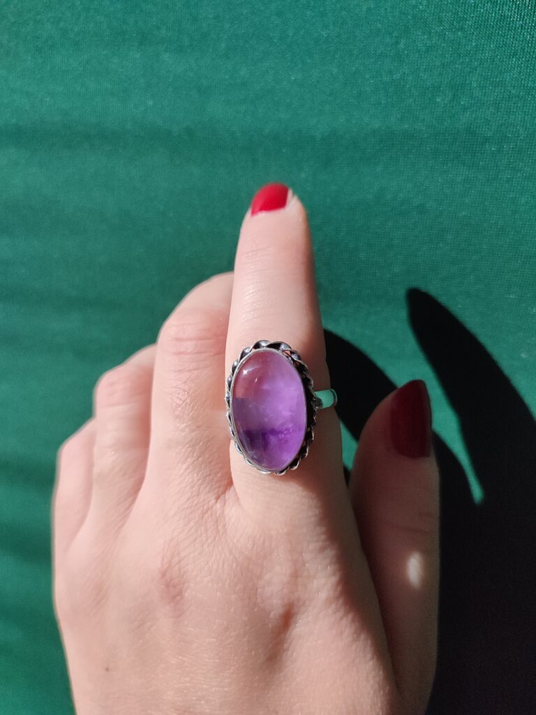 Anello regolabile in argento con ametista