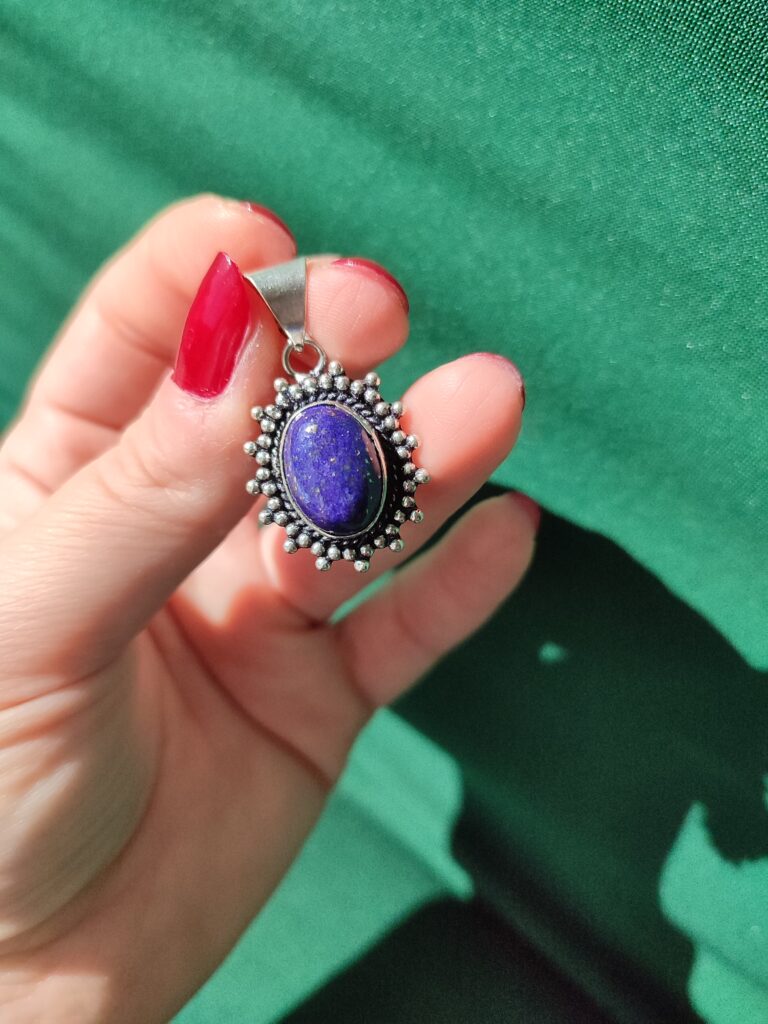 Ciondolo in argento con lapislazzuli