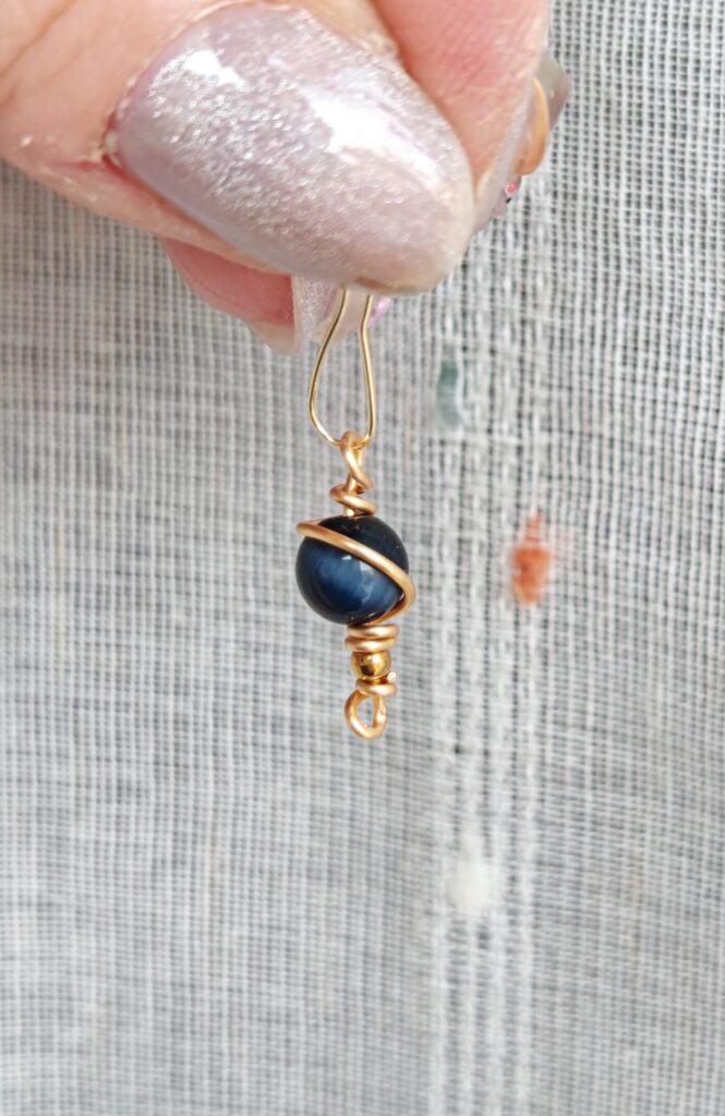Charm Pianeti - Uranus in occhio di falco