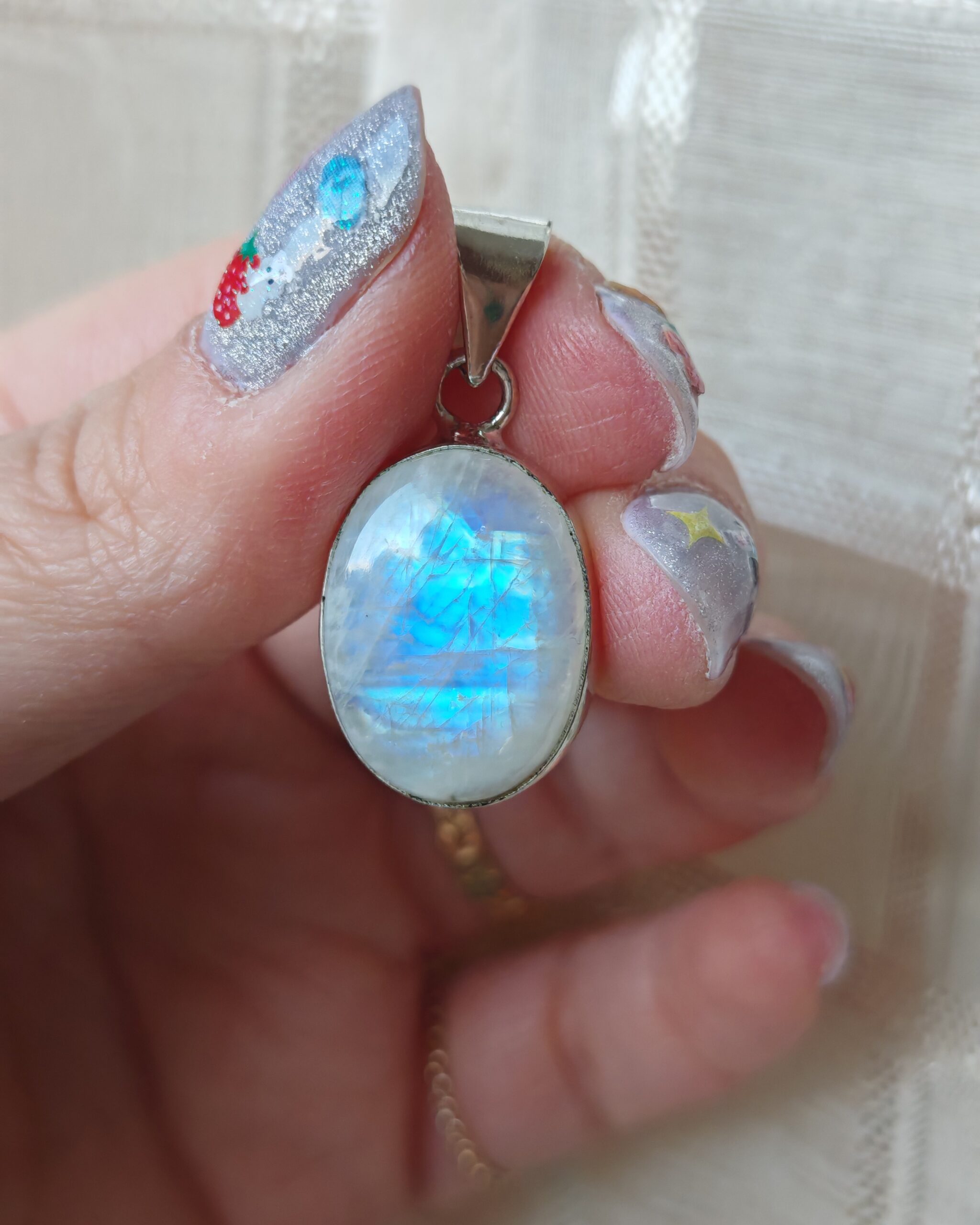 Ciondolo in argento con labradorite bianca