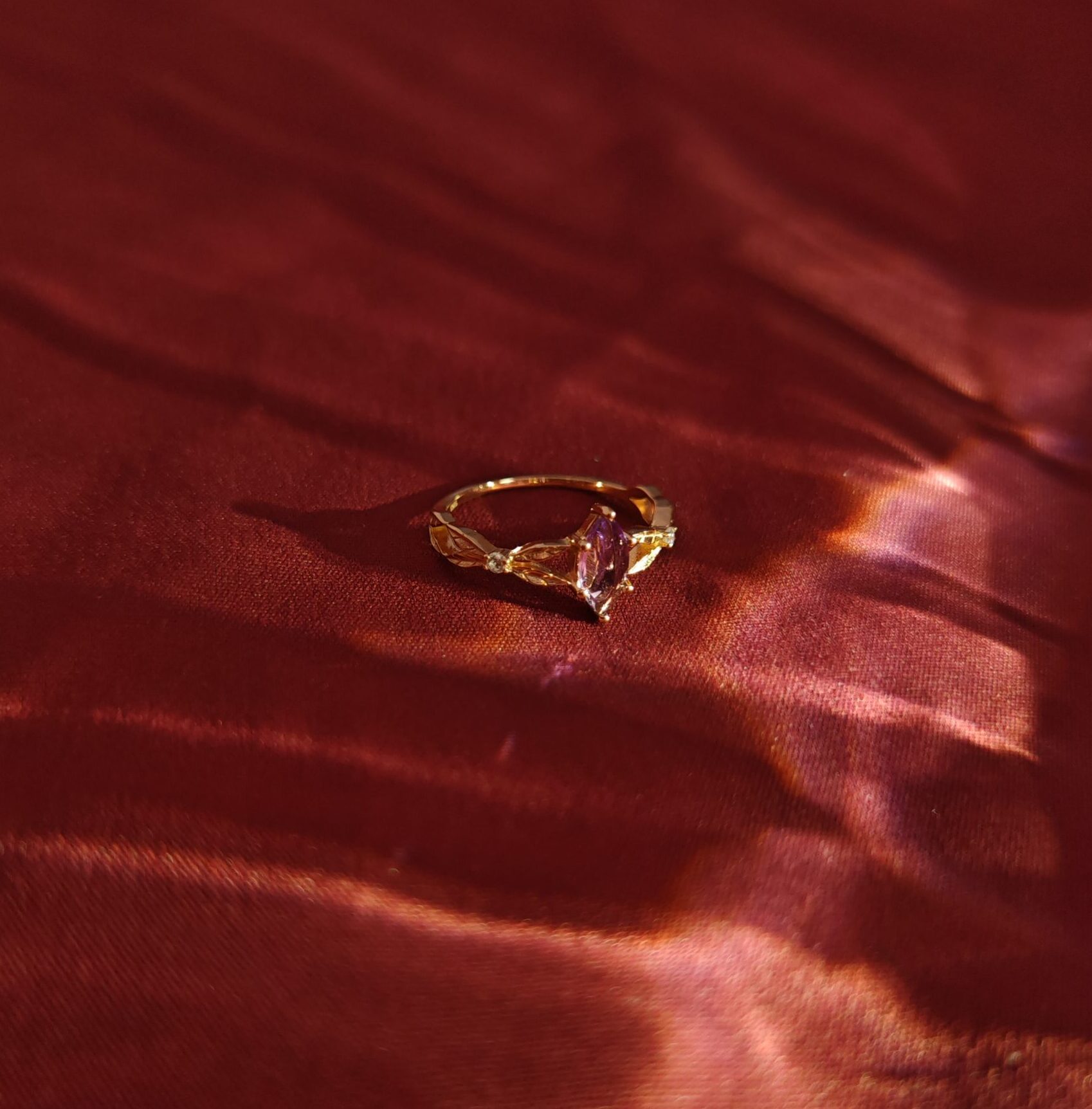 Anello Maat con ametista lavanda, argento placcato oro 18k